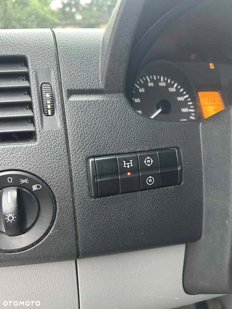 Mercedes-Benz Sprinter 515 - 10