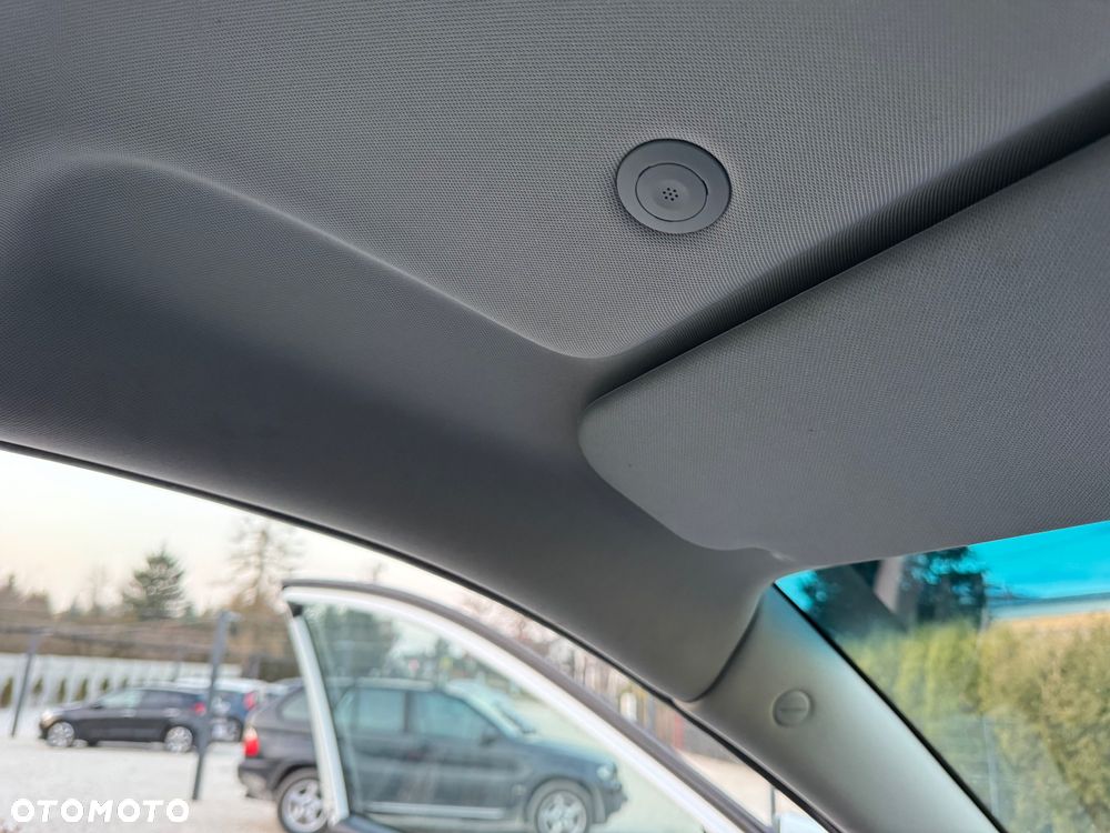 Hyundai ix35 1.7 CRDi Comfort 2WD - 32