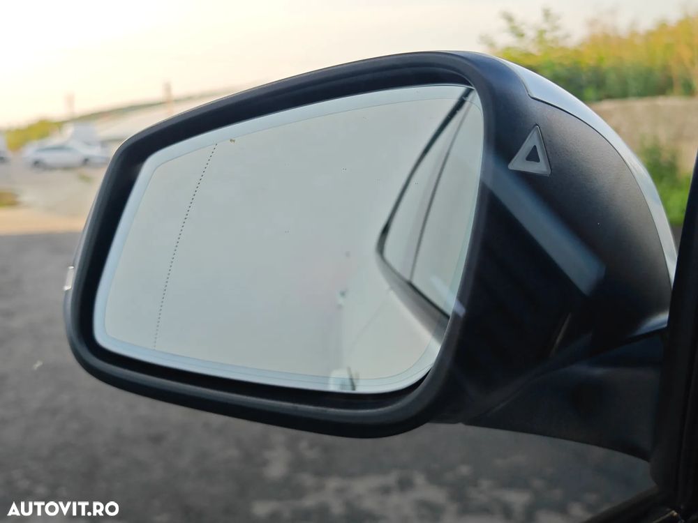 BMW Seria 3 320d Aut. - 26