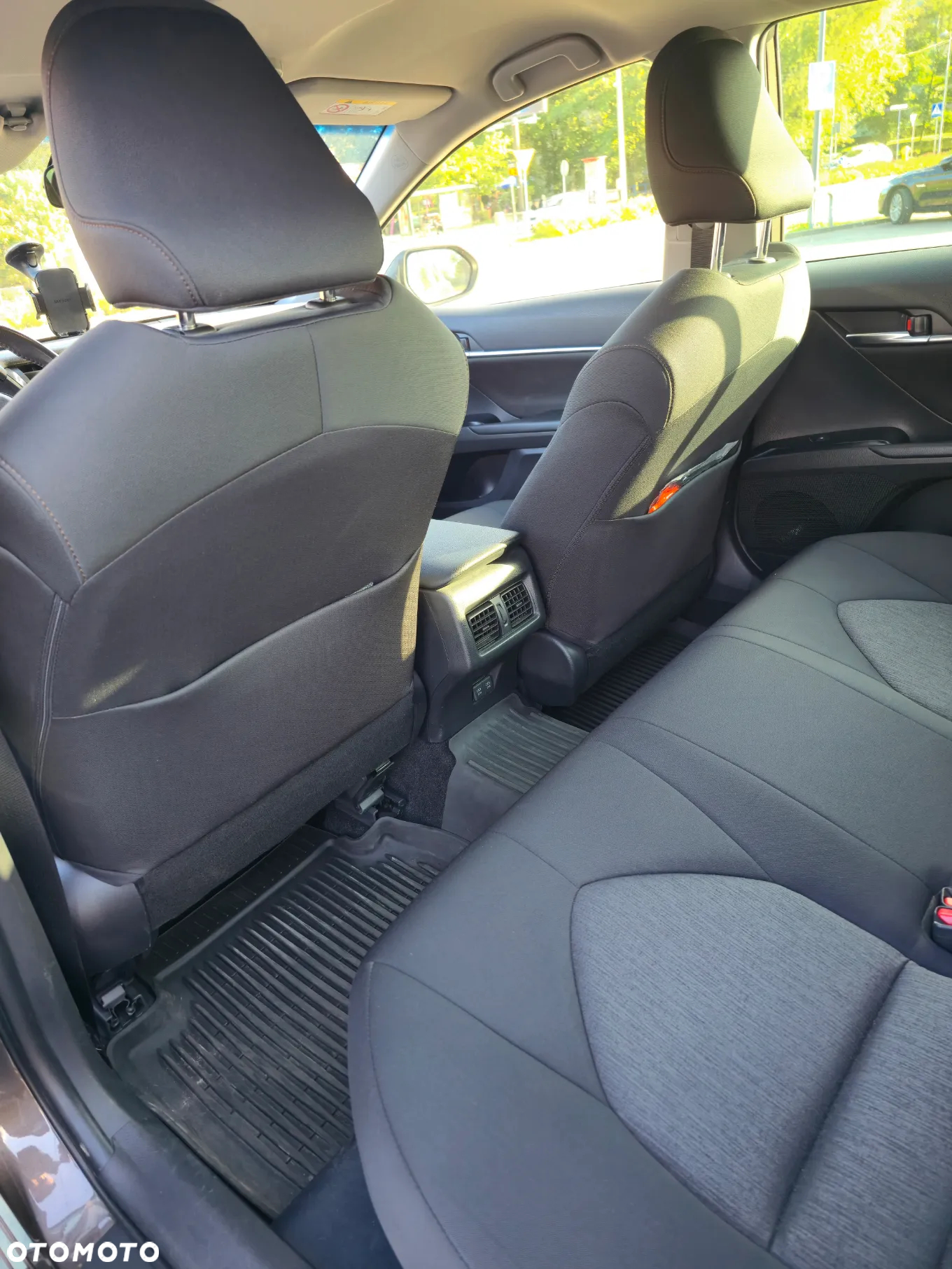 Toyota Camry 2.5 Hybrid Comfort CVT - 11