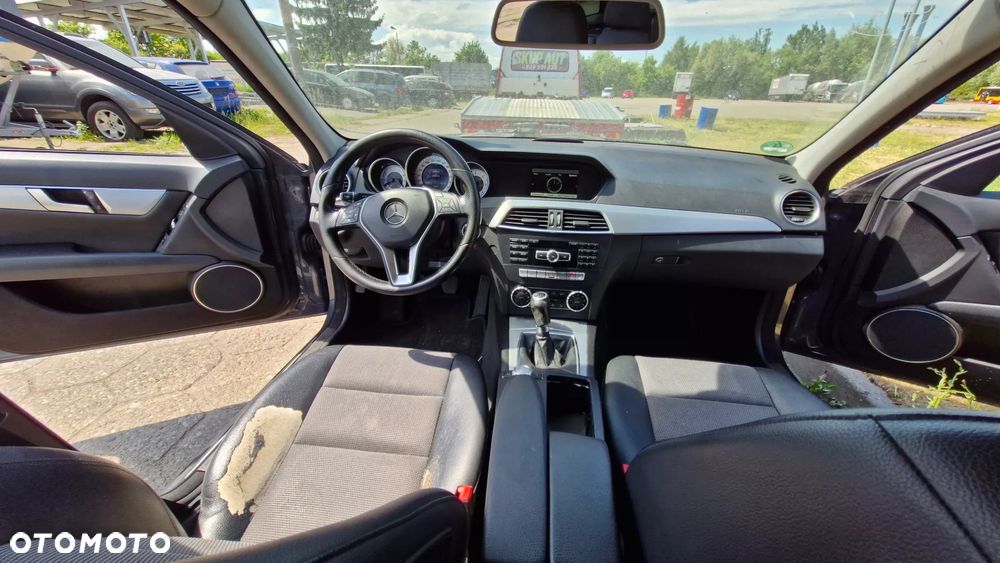 Mercedes-Benz Klasa C 220 CDI Edition - 16