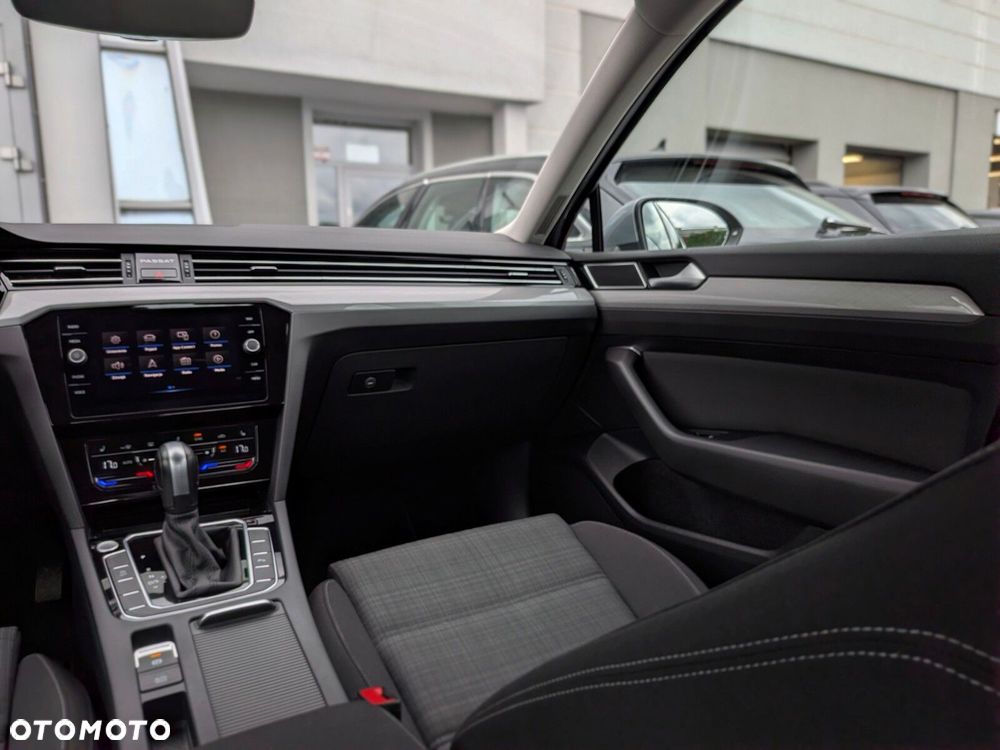 Volkswagen Passat 1.5 TSI EVO Business DSG - 17
