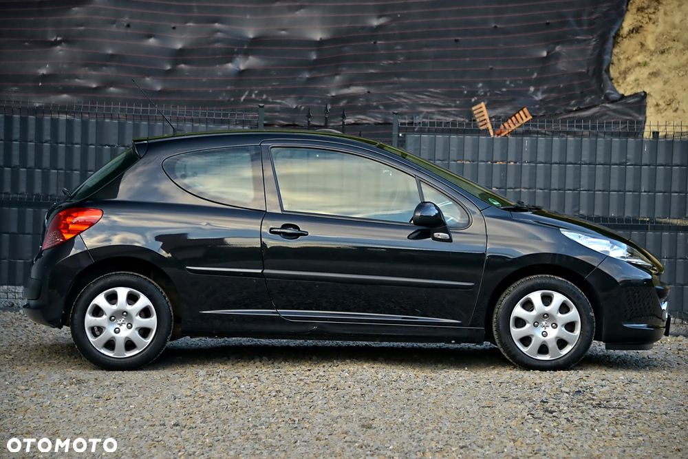 Peugeot 207 - 22