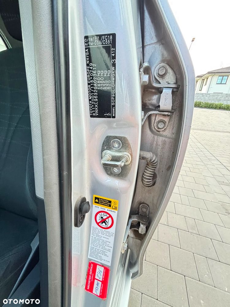 Toyota Yaris 1.3 Luna - 9