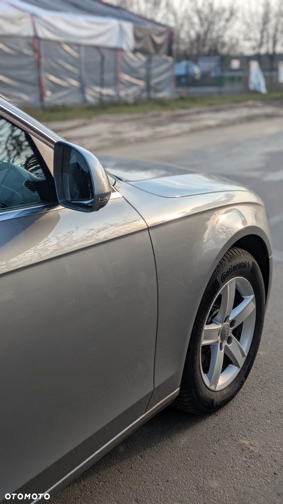 Audi A4 Avant 2.0 TDI DPF Ambiente - 10