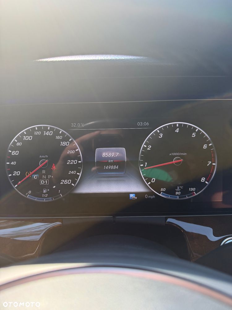 Mercedes-Benz Klasa E 300 9G-TRONIC AMG Line - 19