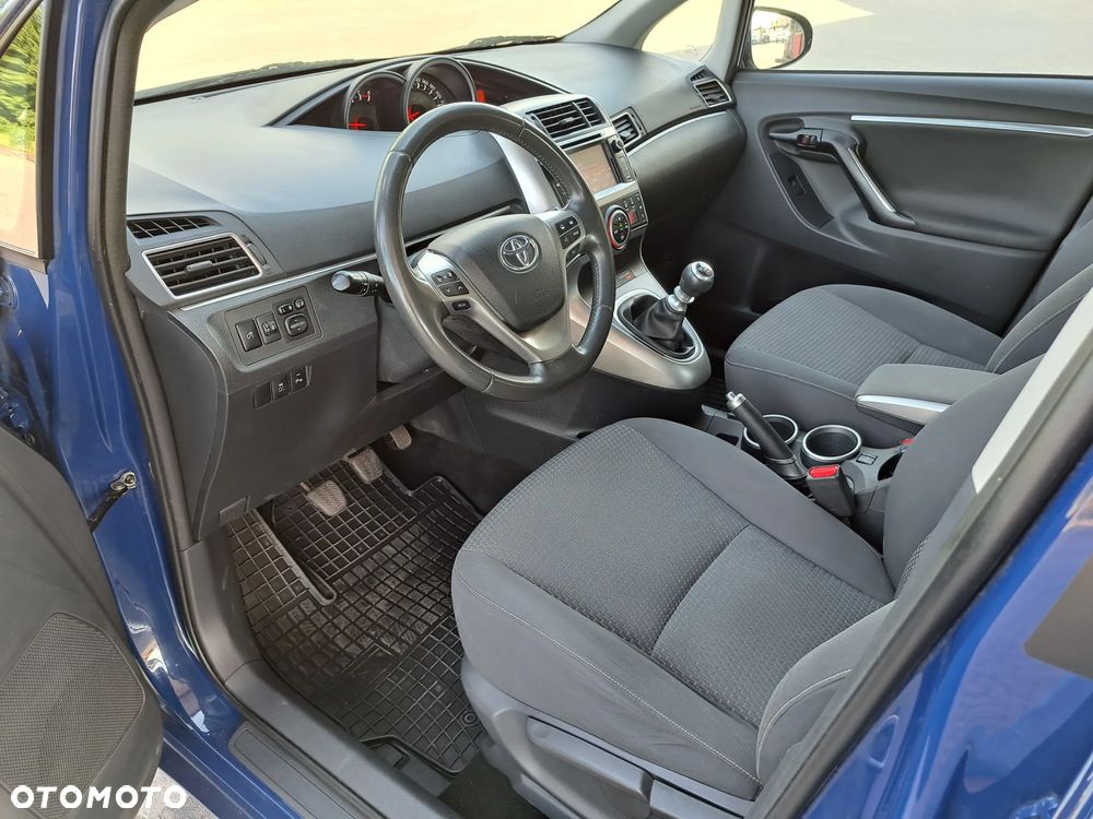 Toyota Verso - 16