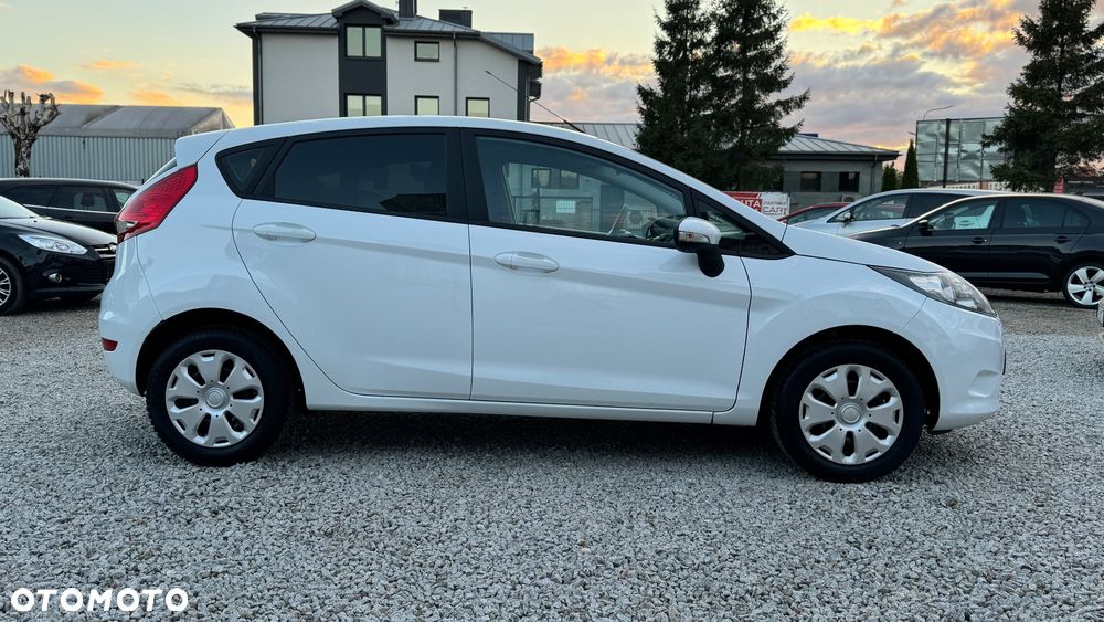 Ford Fiesta 1.4 Trend - 8