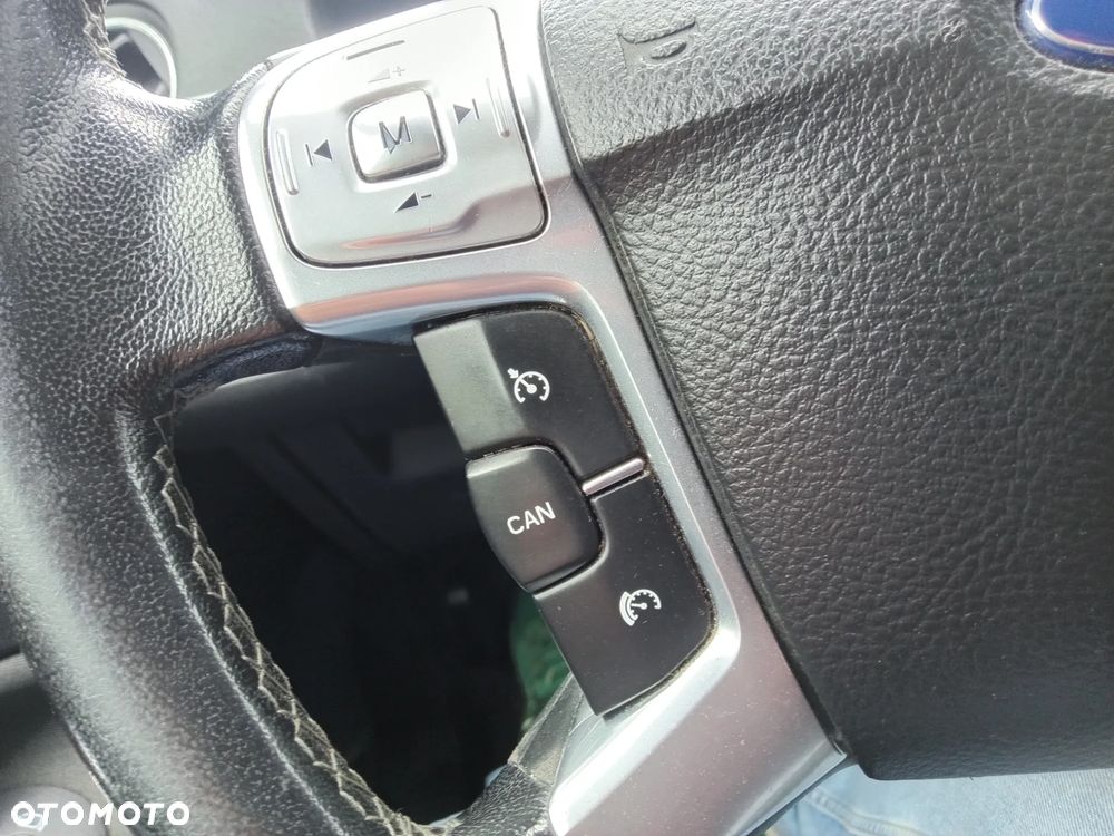 Ford Mondeo - 28