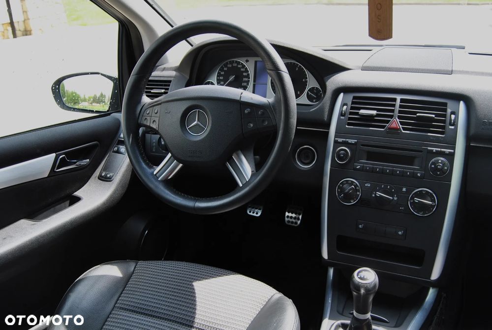 Mercedes-Benz Klasa B 200 CDI EU5 - 11