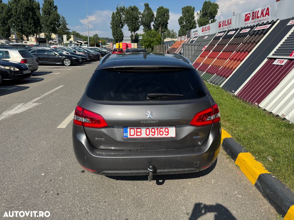 Peugeot 308 1.2 L PureTech Turbo S&S Allure - 4