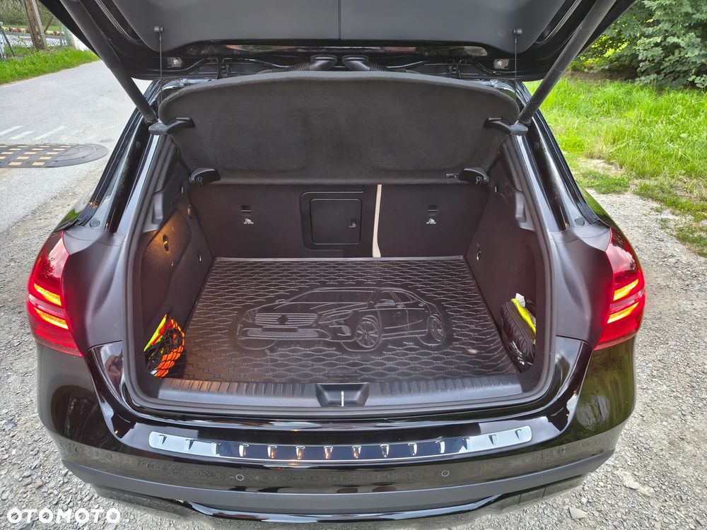 Mercedes-Benz GLA 200 7G-DCT - 10