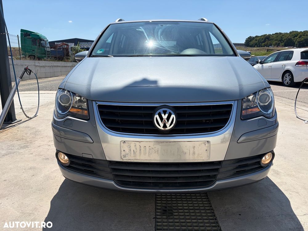 Volkswagen Touran 1.4 TSI DSG Comfortline - 3