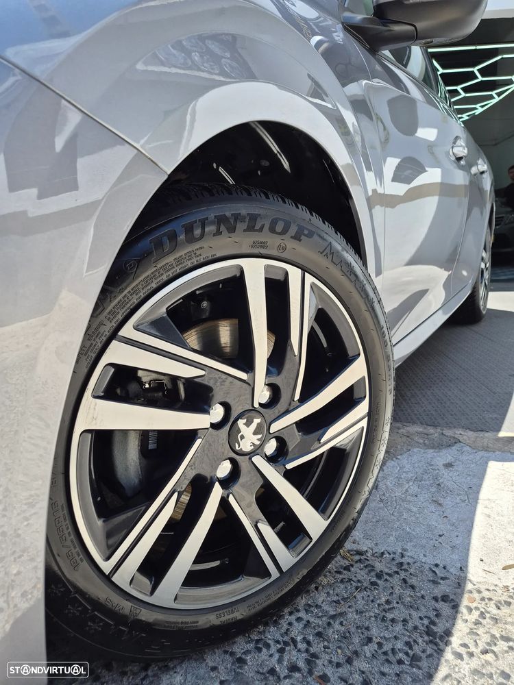 Peugeot 208 1.2 PureTech Allure - 10