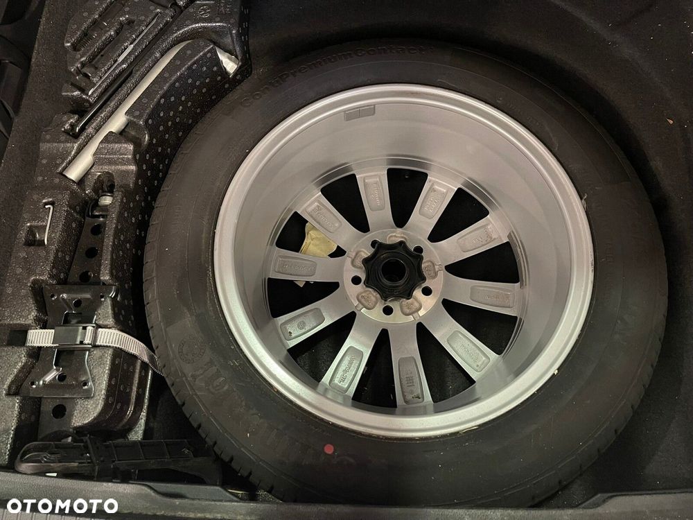 Volkswagen Passat - 37