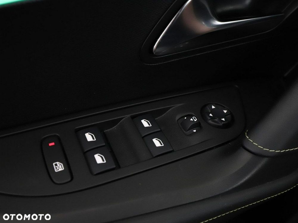 Peugeot 2008 1.2 PureTech GT S&S - 37