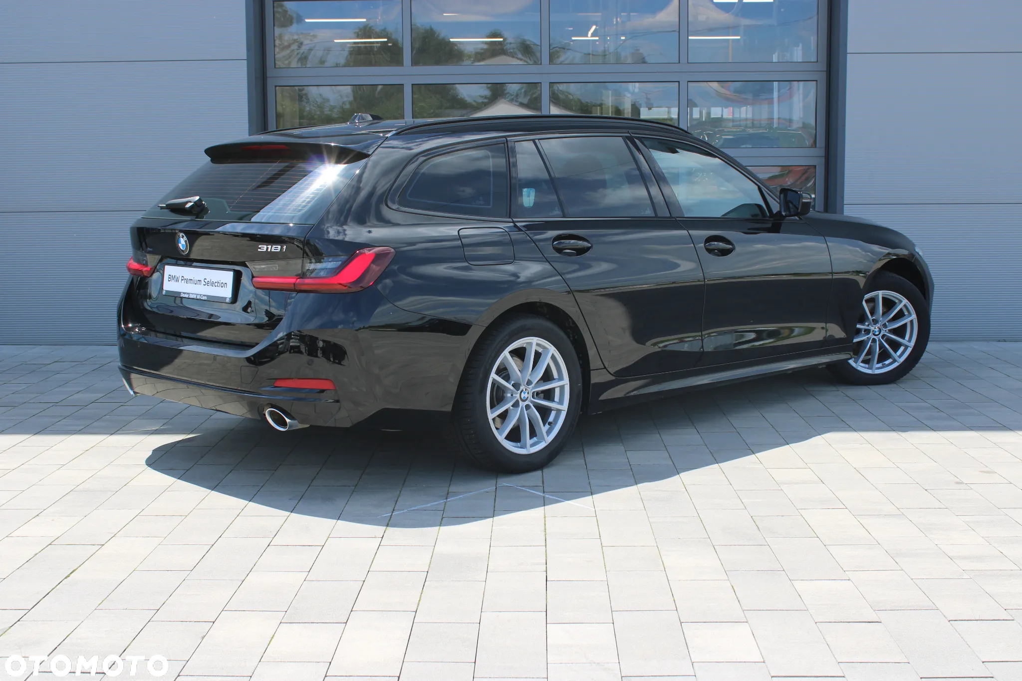 BMW Seria 3 318i - 5