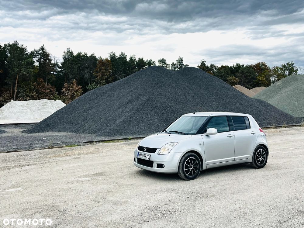Suzuki Swift - 1