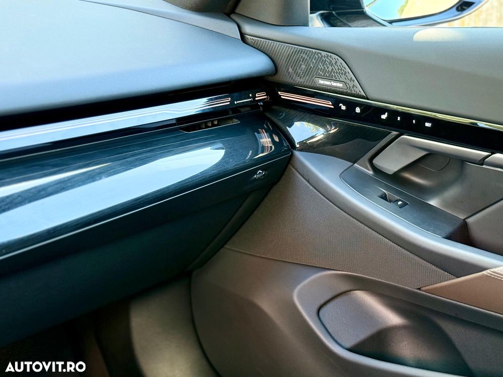 BMW Seria 5 520i AT MHEV - 26