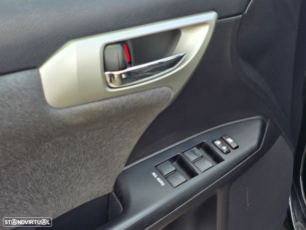 Lexus CT 200h - 13