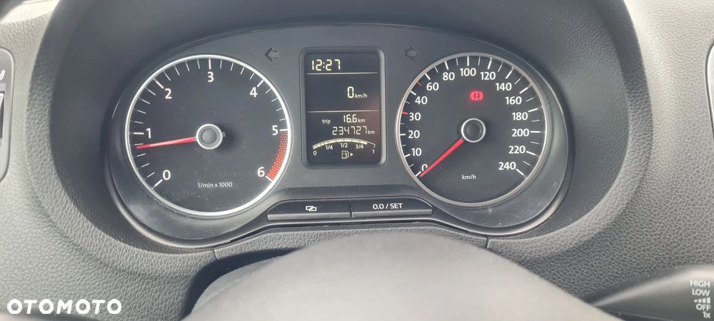 Volkswagen Polo 1.6 TDI DPF Highline - 14