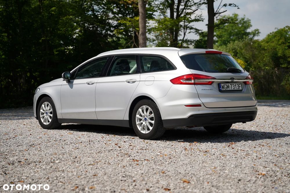 Ford Mondeo - 8