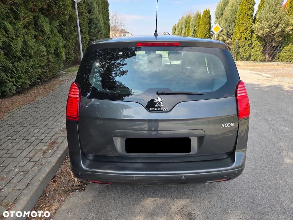 Peugeot 5008 HDI 115 Active - 12