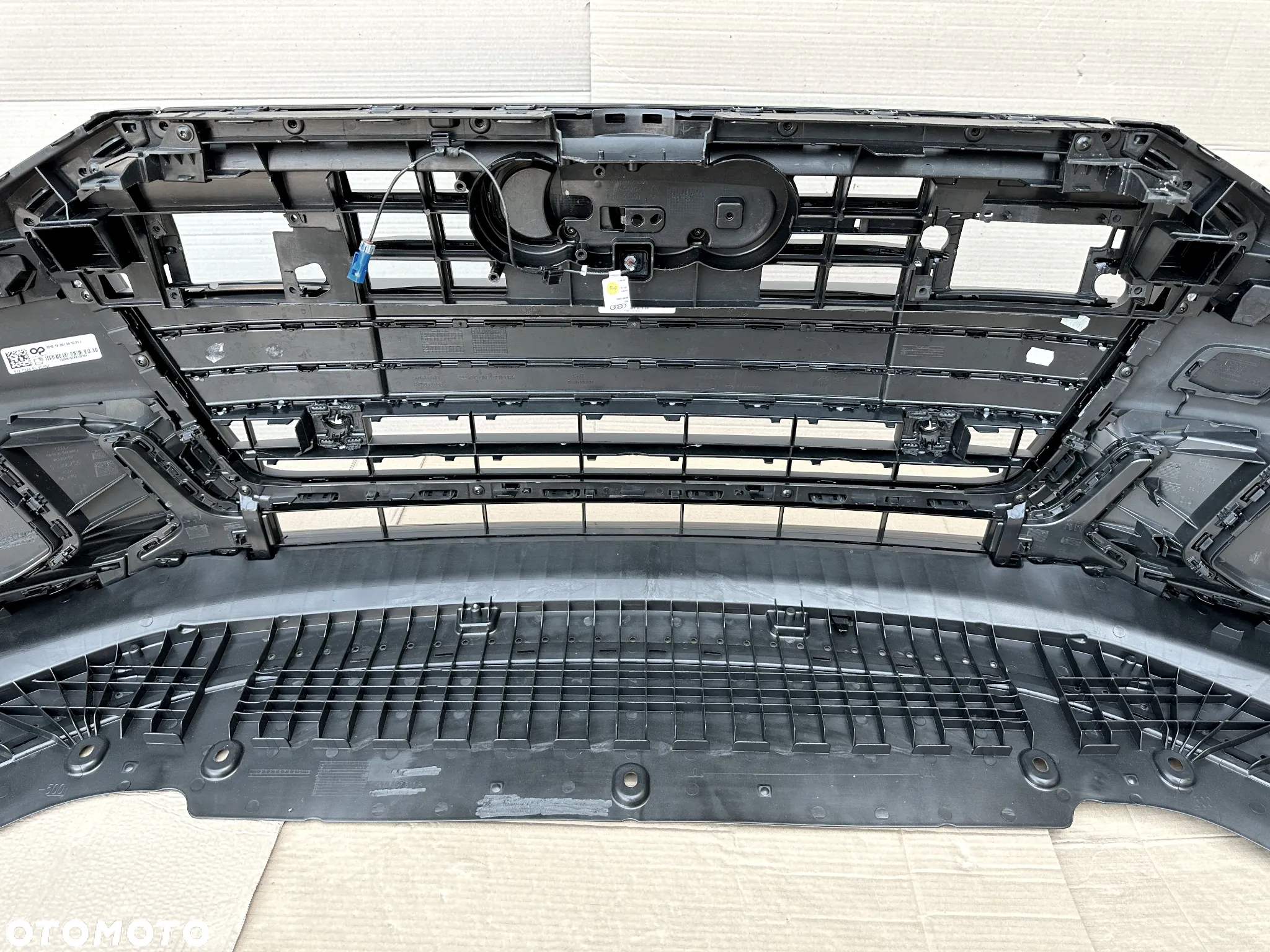 Zderzak przedni Audi A6 C8 4K0 S-Line, BLACK Line - przód Line - 18