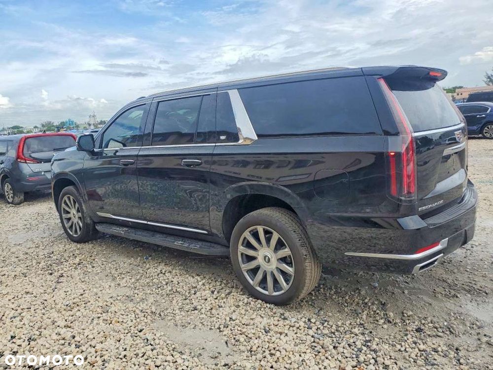 Cadillac Escalade - 3