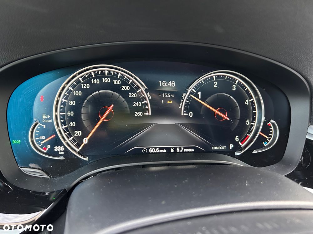 BMW Seria 5 520d xDrive Business Edition sport - 32