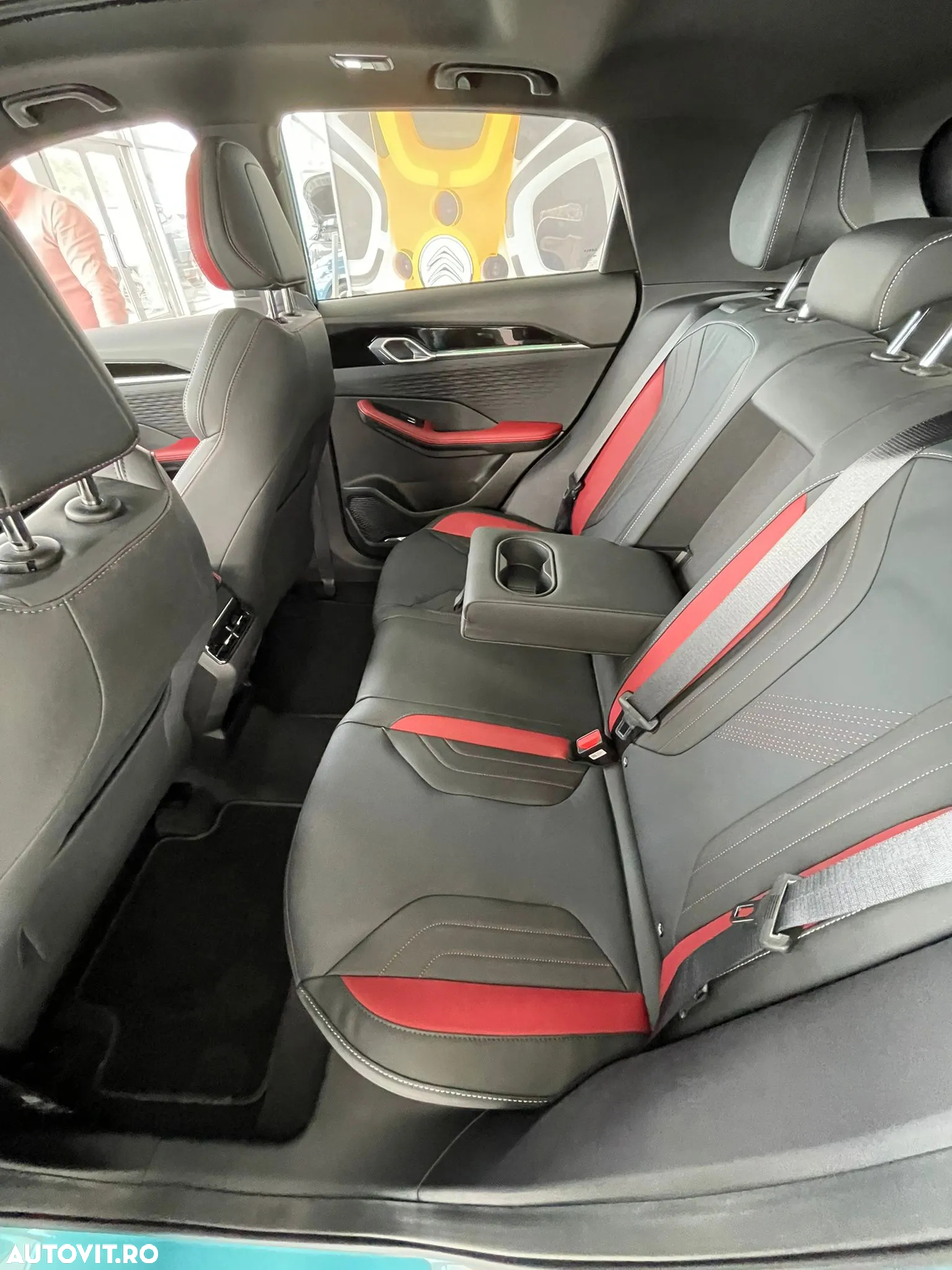 Geely Coolray - 8