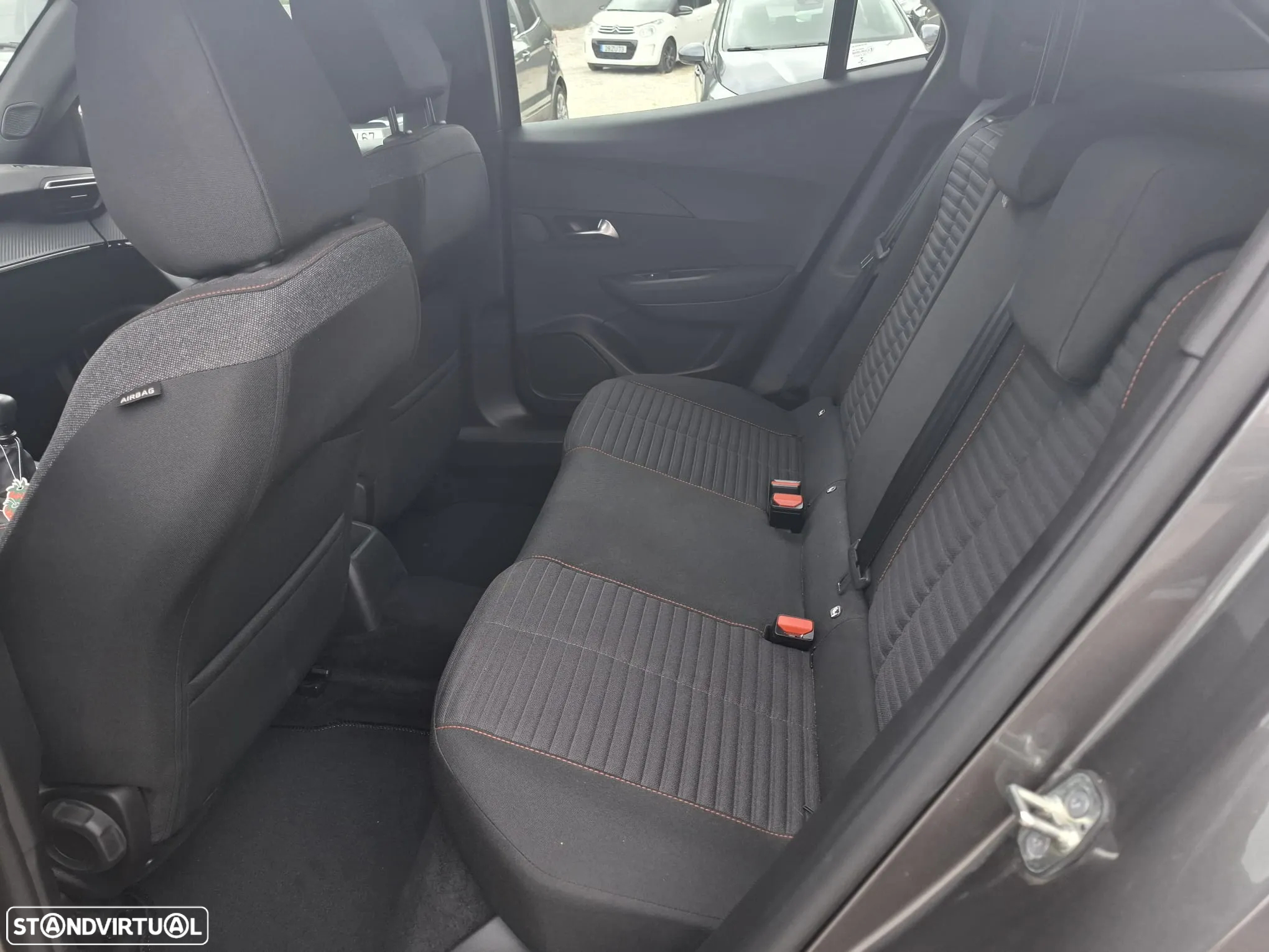 Peugeot 2008 1.2 PureTech Allure Pack - 13