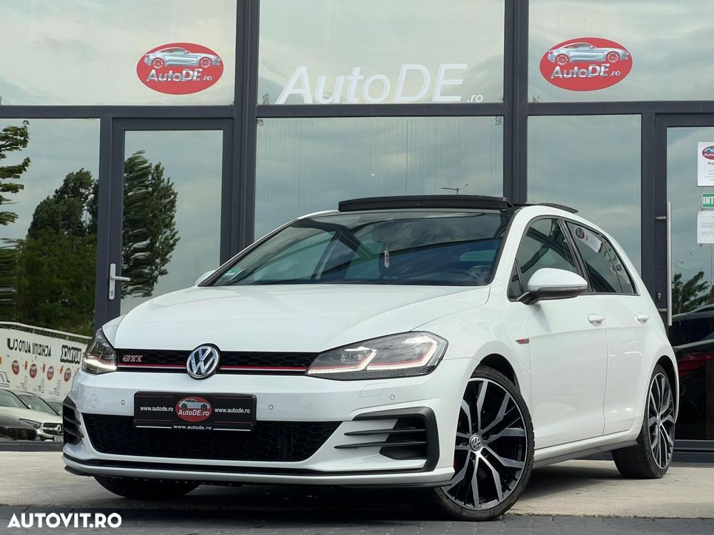 Volkswagen Golf - 2