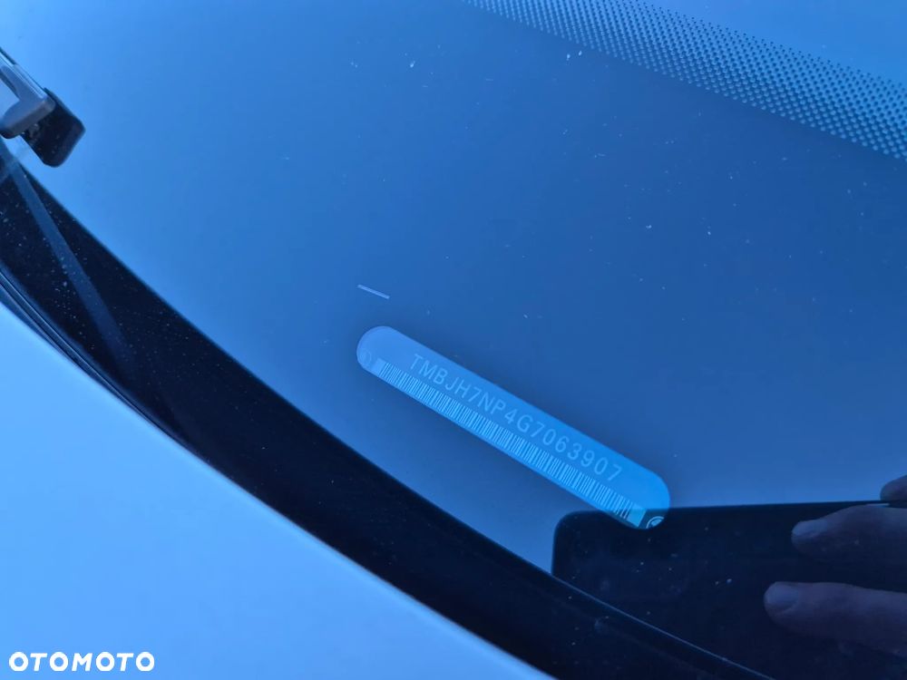 Skoda Superb 2.0 TDI Premium Edition - 17