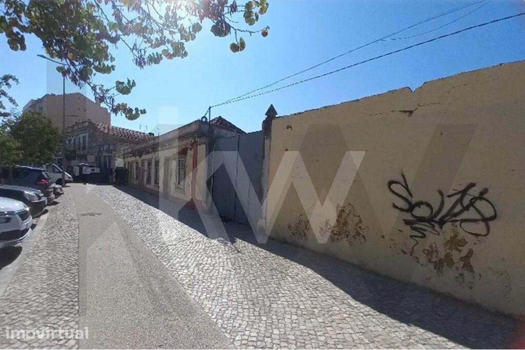 Terreno com 2.242m2 no centro de Setúbal na Av. dos Combatentes da Gra - Grande imagem: 2/19