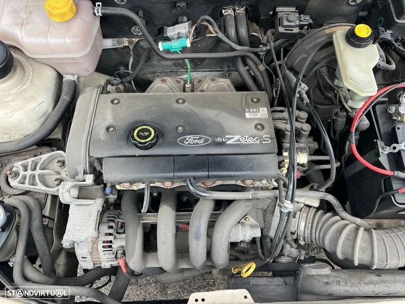 Ford FIESTA IV 1.25i 75cv de 1999 para peças - 4