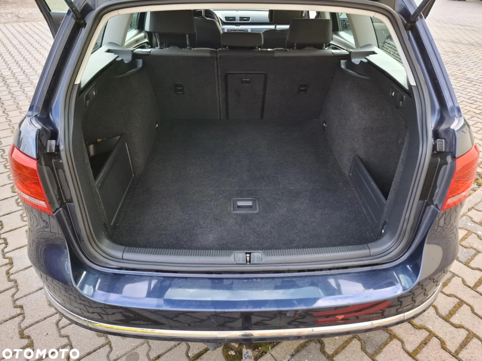Volkswagen Passat 1.6 TDI Comfortline - 15