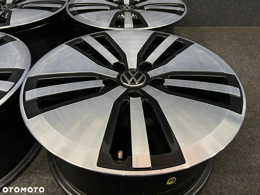 Alufelgi VW Passat B8 GTE, B7, Tiguan, Sharan, Touran, T-Roc 17 cali 5x112 4szt. Ładne! - 6