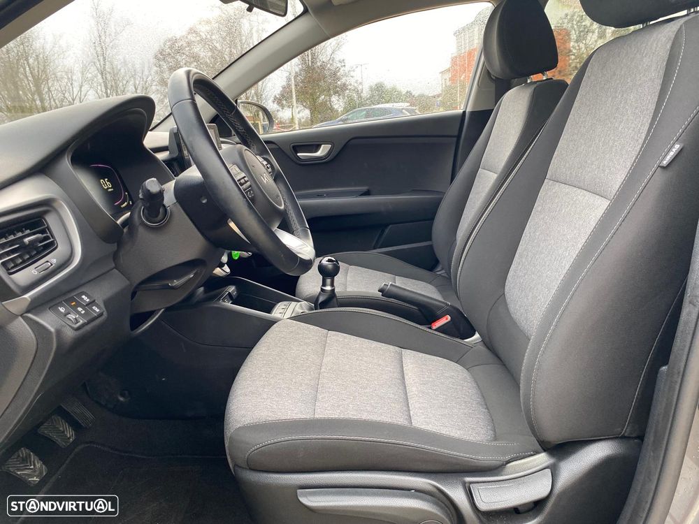 Kia Stonic 1.2 MPi Dynamic - 7