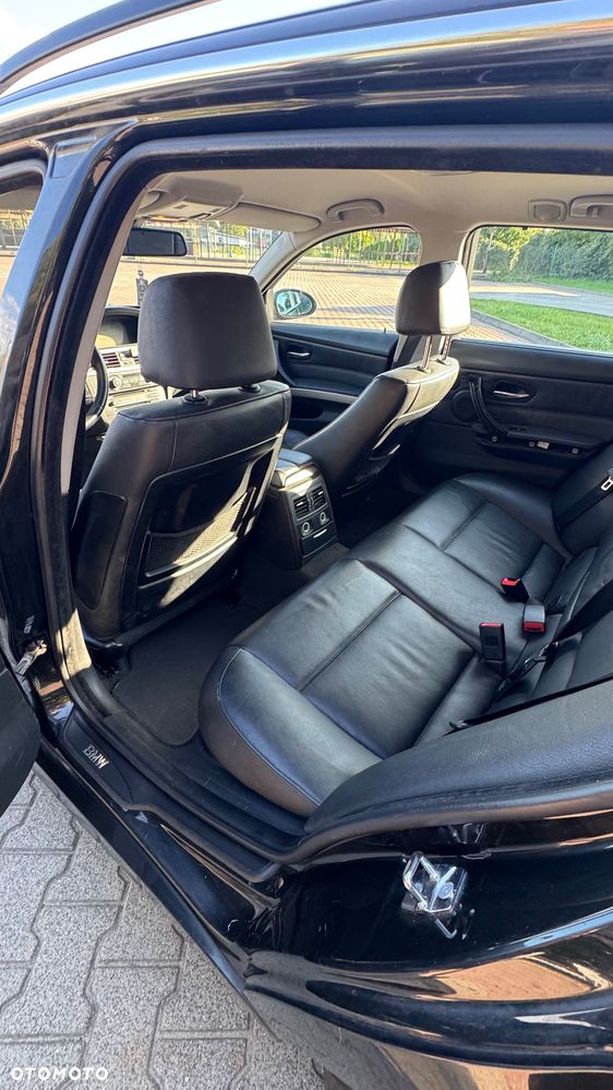 BMW Seria 3 325i - 20