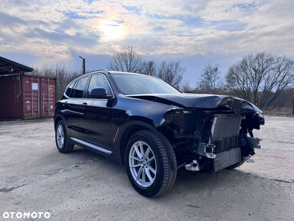 BMW X3 xDrive20d Advantage - 17