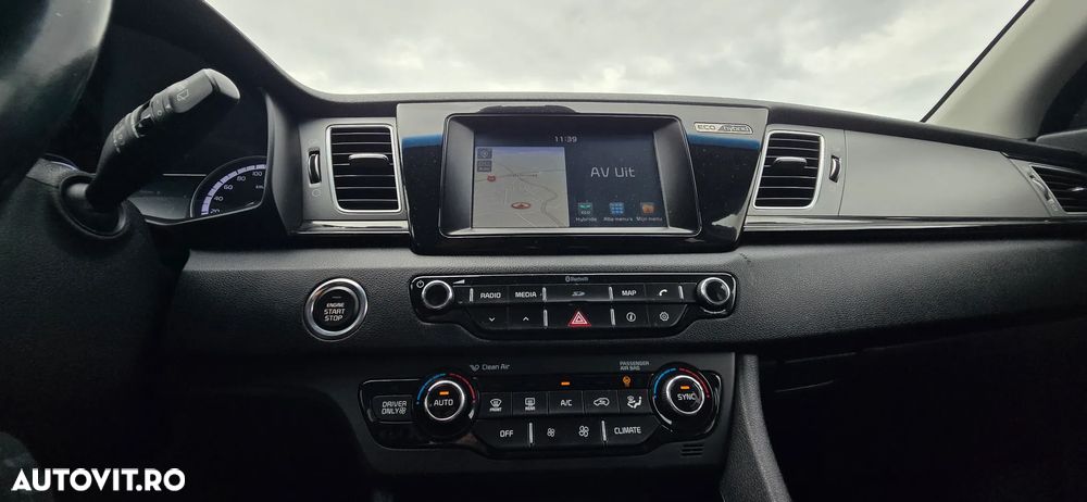 Kia Niro 1.6 GDI 2WD Aut. Vision - 28