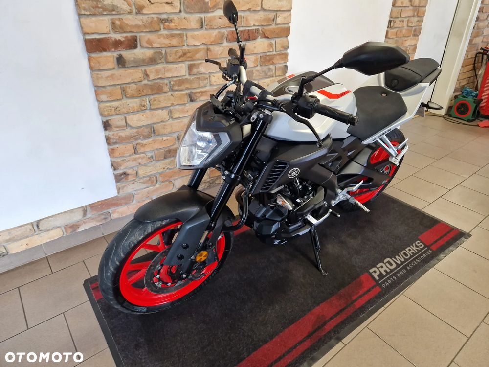 Yamaha MT - 5