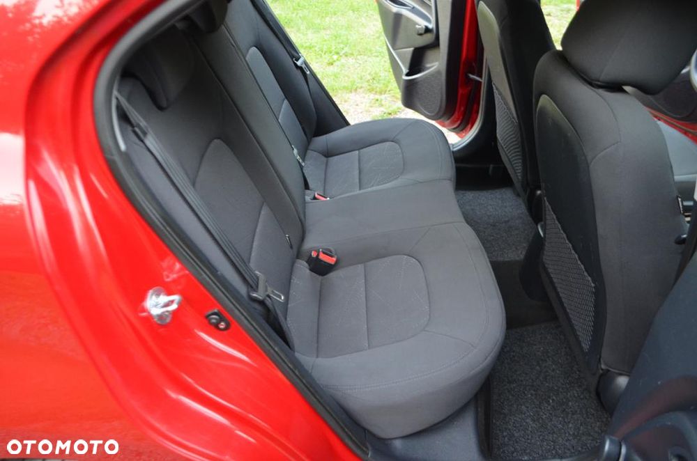 Kia Rio 1.2 Attract - 30