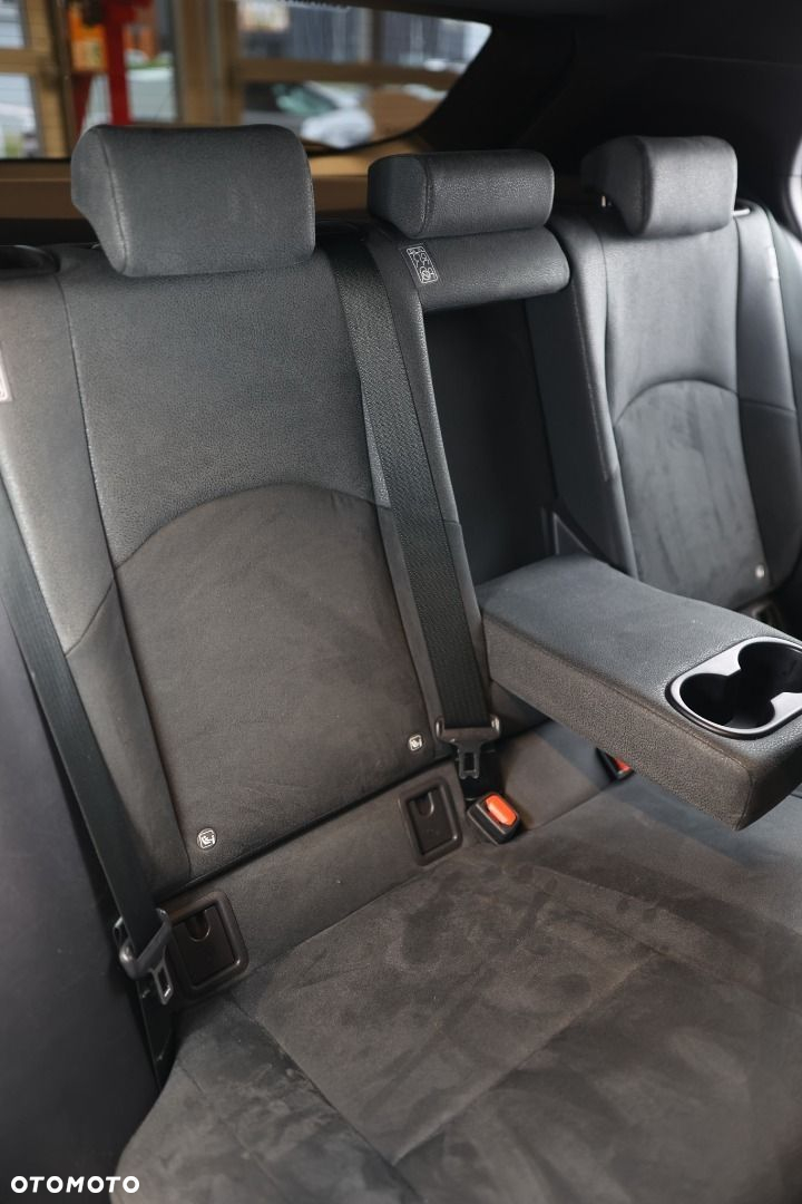 Lexus UX - 27