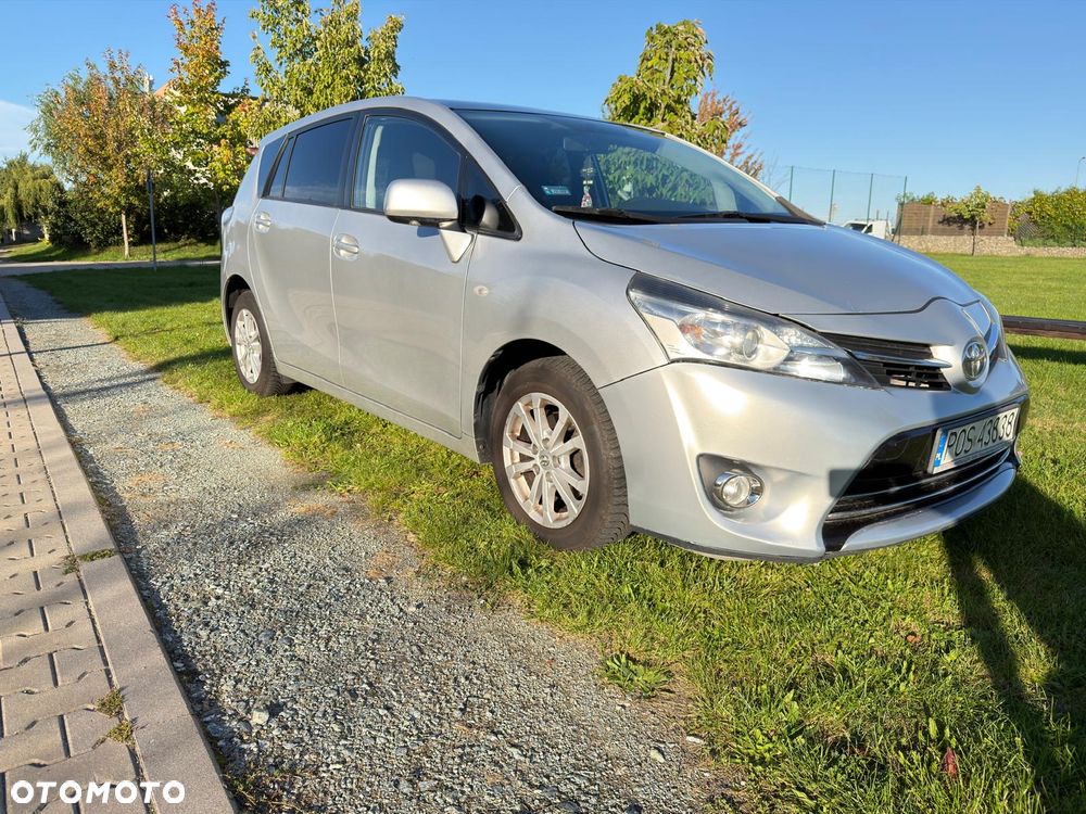 Toyota Verso 2.0 D-4D Sol plus - 2