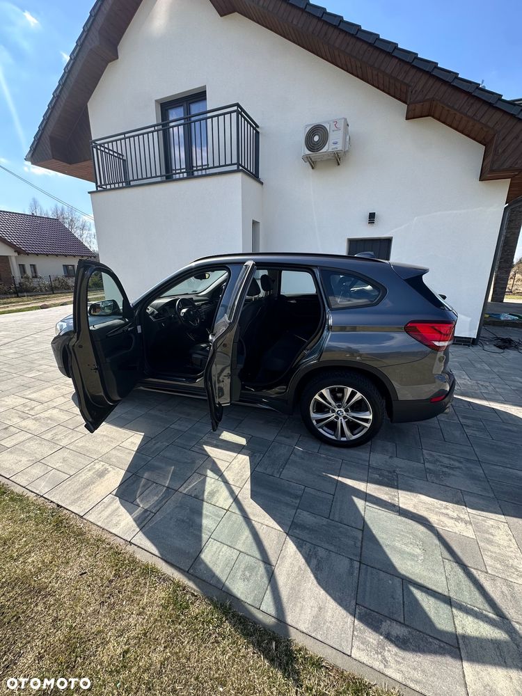 BMW X1 sDrive18i Sport Line - 13