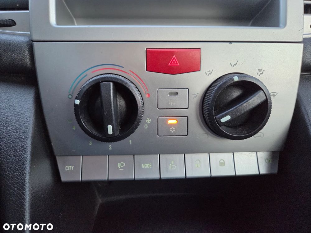 Lancia Ypsilon Y 1.2 8v Oro - 20