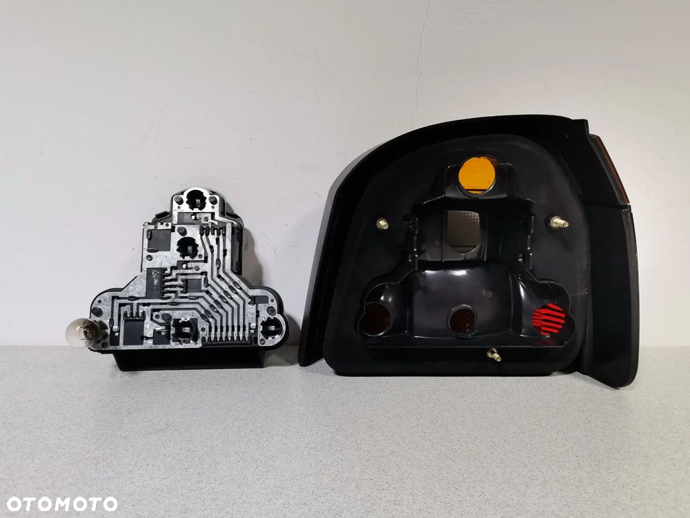 Lampa Tył Tylna LEWA VOLKSWAGEN GOLF III 3 H/B 3d 5d 92-98 HELLA - 11