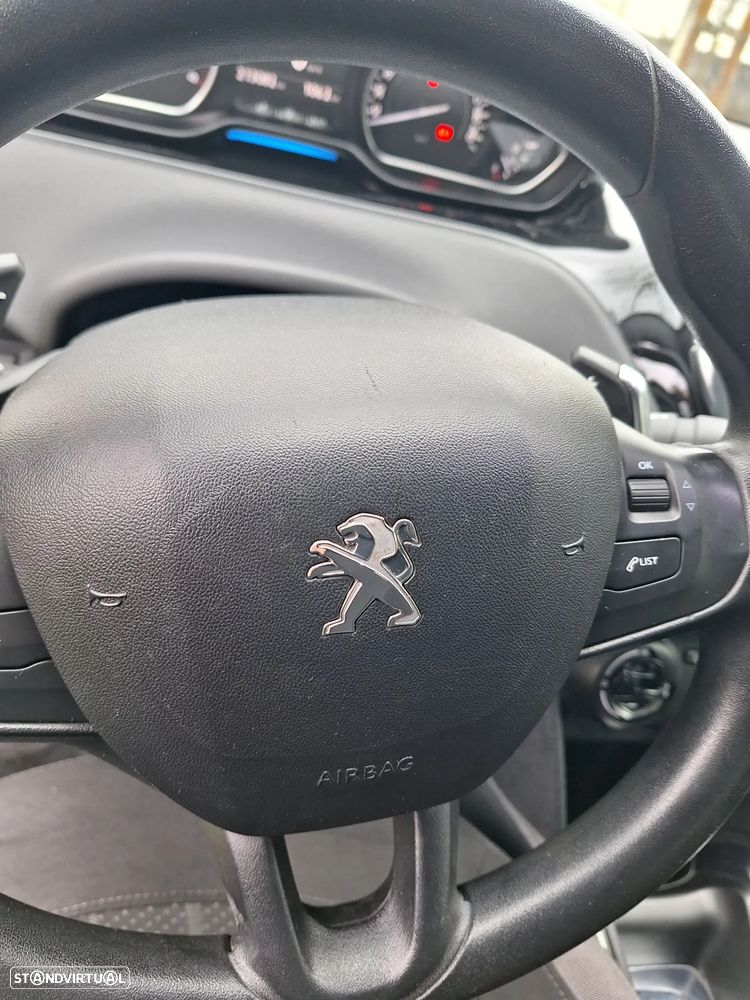 Peugeot 208 e-HDi 68 EGS5 Stop&Start Active - 17